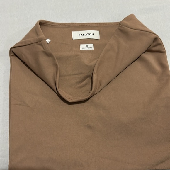 Aritzia contour tube top - Picture 3 of 4